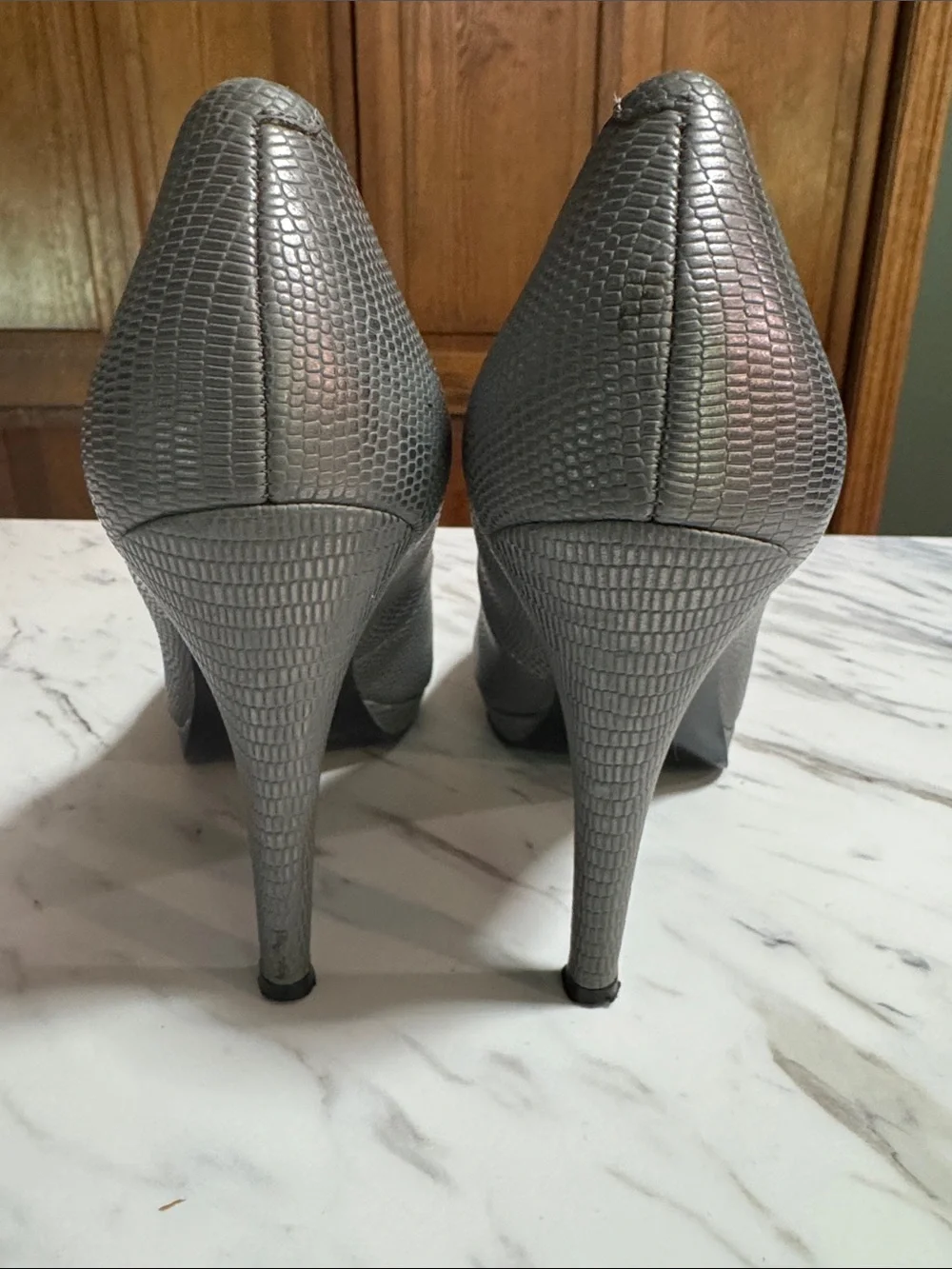 Nine West Silver-Gray Textured Pointed-Toe Pumps